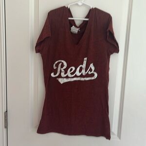 Women’s Reds T-shirt.
